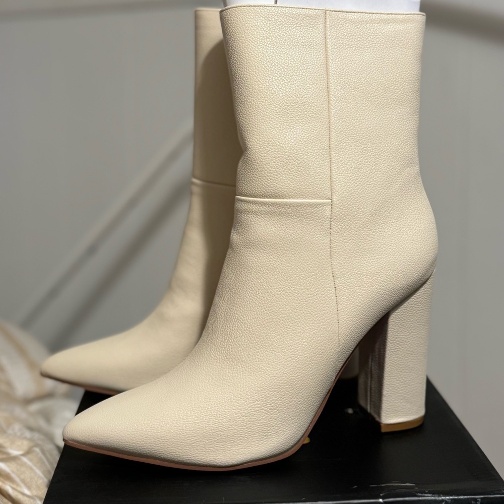 Lulus Mid Calf boots Size 8.5